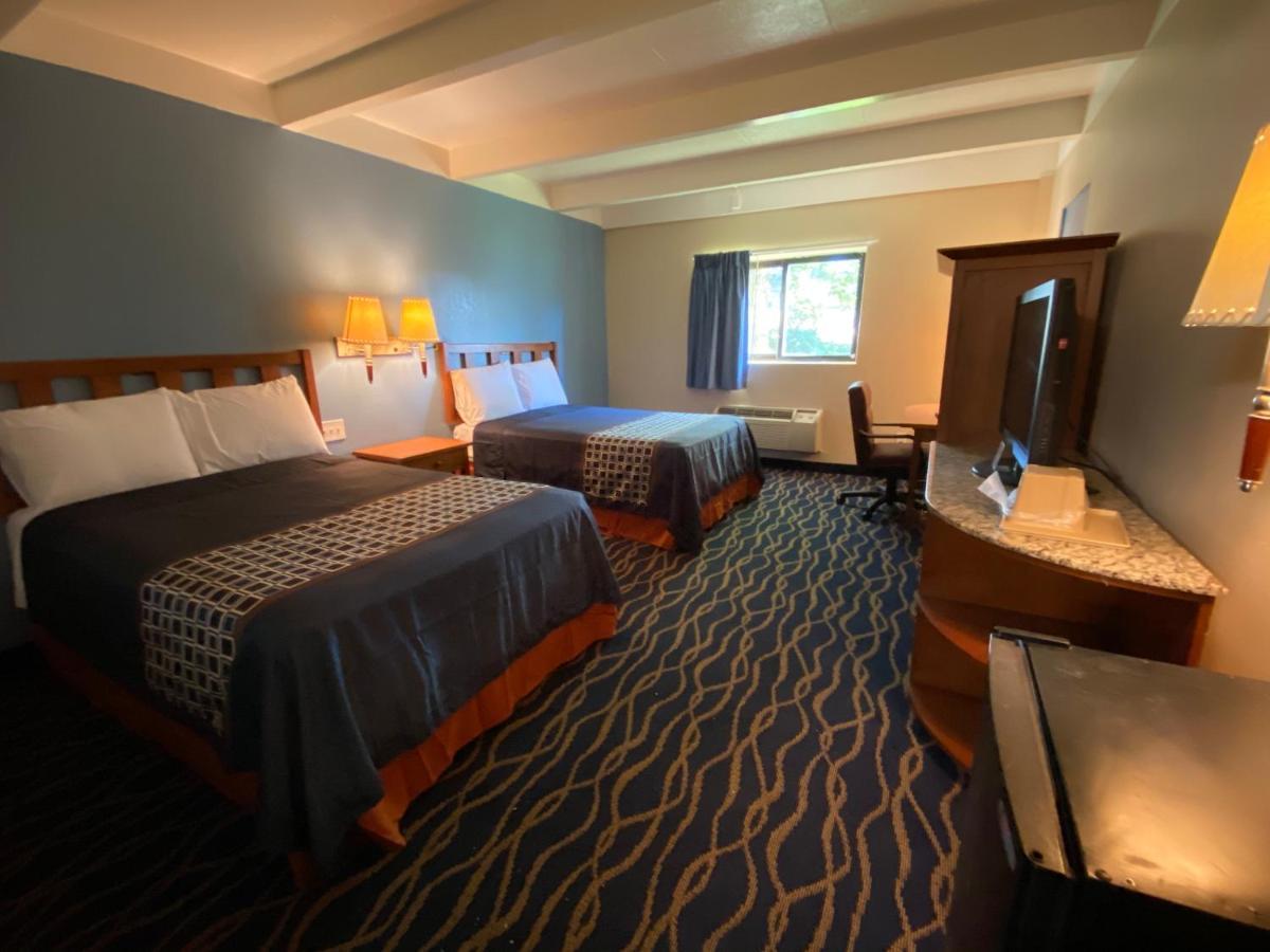 Economy Inn North Randall Luaran gambar