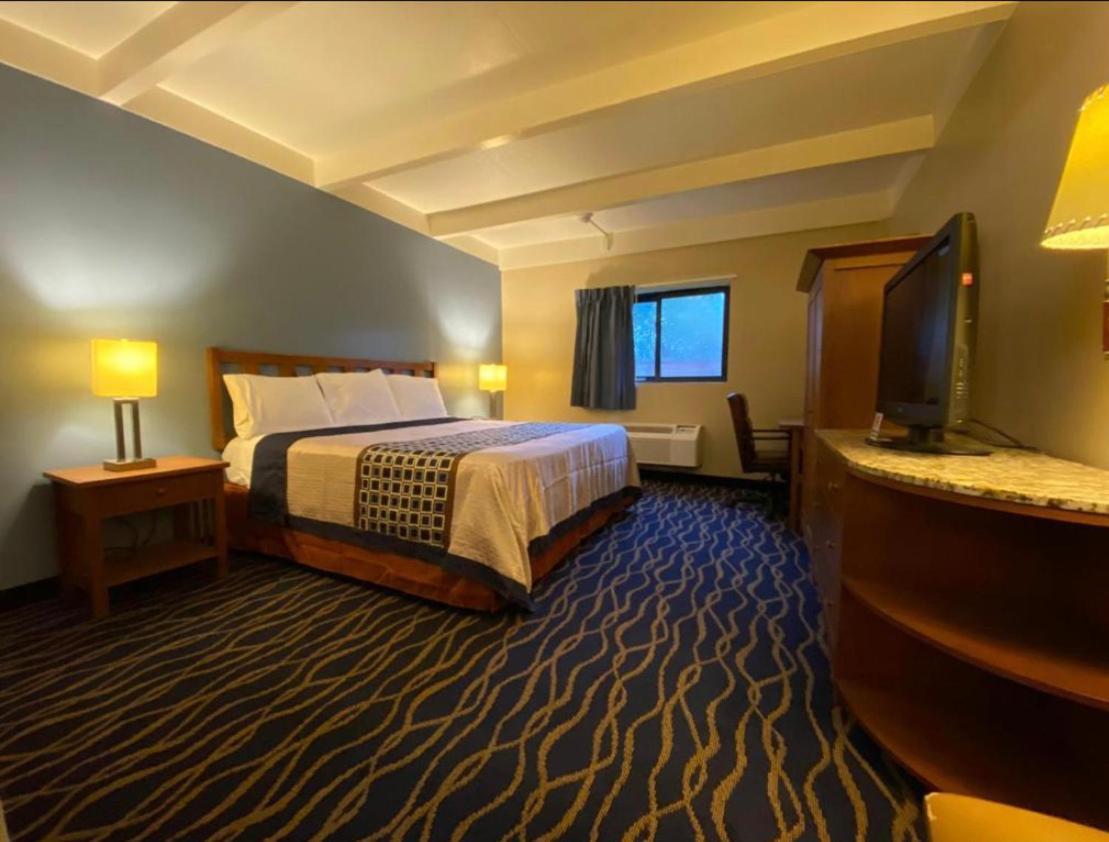Economy Inn North Randall Luaran gambar